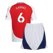 Arsenal Gabriel Magalhaes #6 Thuis tenue voor kinderen 2024-25 Korte Mouwen (+ broek)