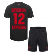 Bayer Leverkusen Edmond Tapsoba #12 Thuis tenue voor kinderen 2023-24 Korte Mouwen (+ broek)