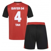 Bayer Leverkusen Jonathan Tah #4 Thuis tenue voor kinderen 2024-25 Korte Mouwen (+ broek)