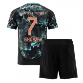 Bayern Munich Serge Gnabry #7 Uit tenue voor kinderen 2024-25 Korte Mouwen (+ broek)