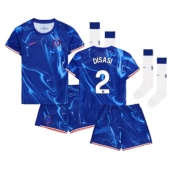 Chelsea Axel Disasi #2 Thuis tenue voor kinderen 2024-25 Korte Mouwen (+ broek)