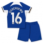 Chelsea Lesley Ugochukwu #16 Thuis tenue voor kinderen 2023-24 Korte Mouwen (+ broek)