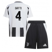 Juventus Federico Gatti #4 Thuis tenue voor kinderen 2024-25 Korte Mouwen (+ broek)